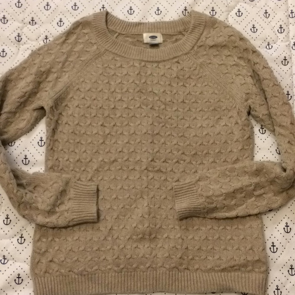 Old navy cable knit sweater medium cream